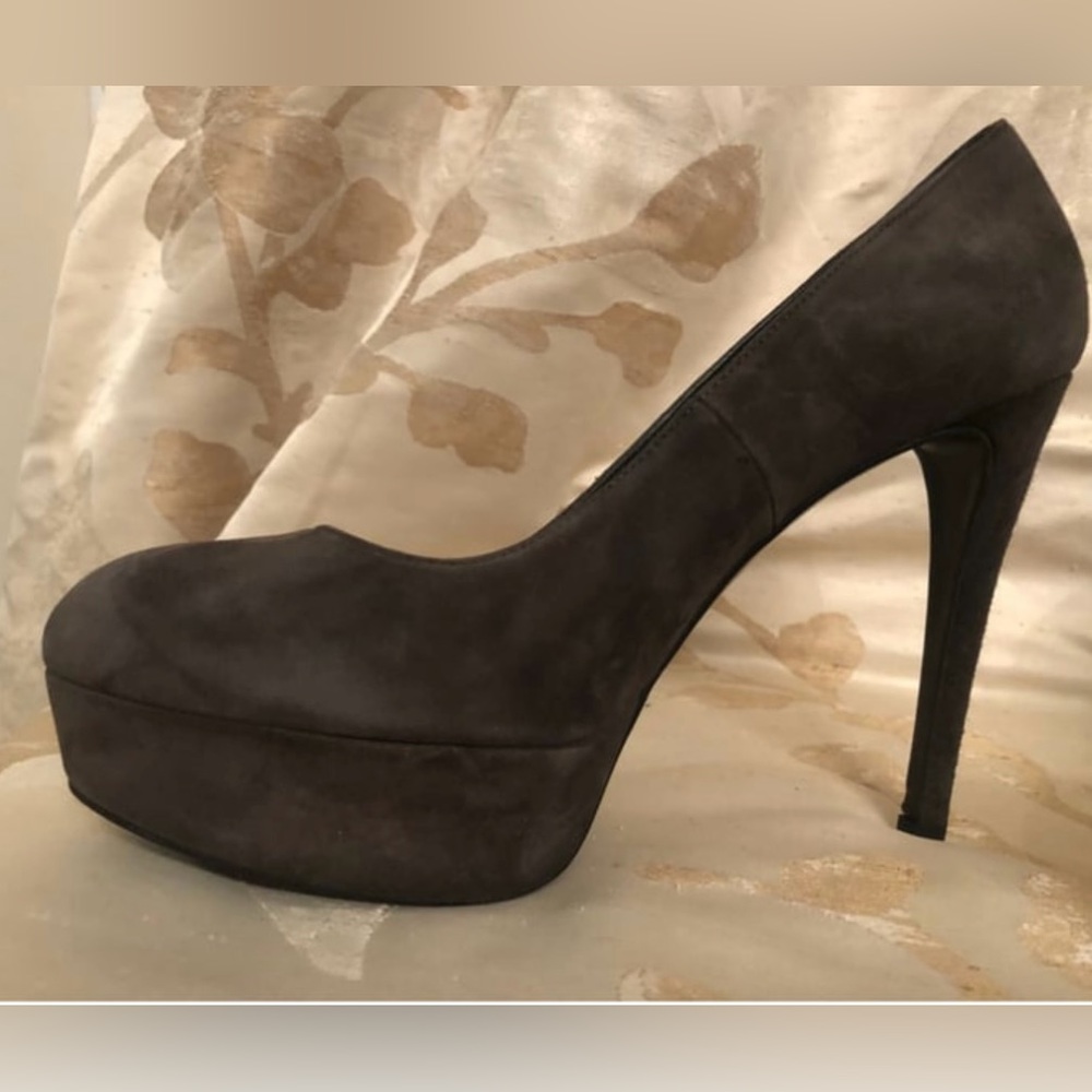 STUART WEIZMANN SUEDE PLATFORM PUMPS